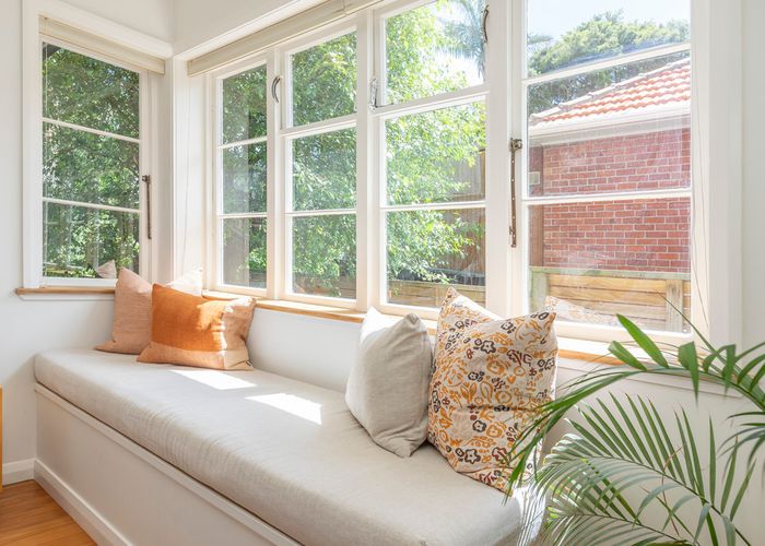  at 2 Nottingham Street, Westmere, Auckland