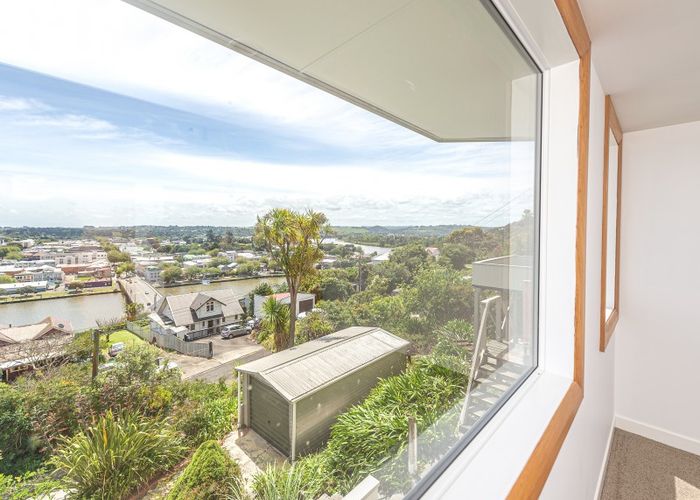  at 39 Hipango Terrace, Durie Hill, Whanganui