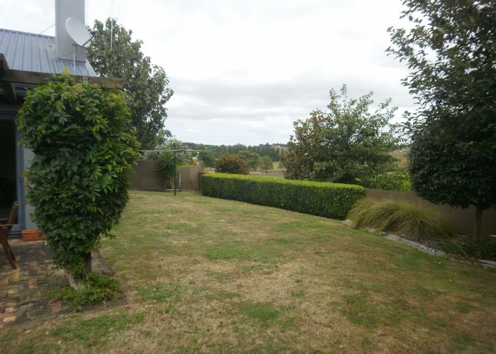  at 6 Palm Grove Drive, Western Heights, Hamilton