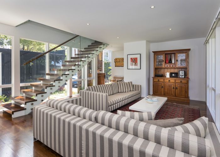  at 42 Mountain Road, Epsom, Auckland