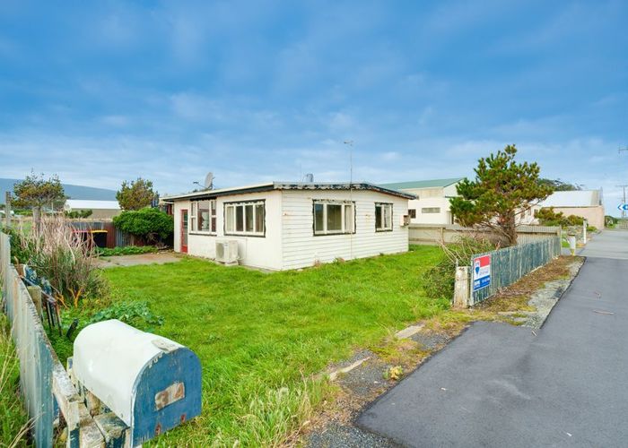  at 34 Oldham Street, Riverton