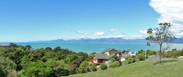  at 5 Van Beek Place, Ruby Bay, Mapua