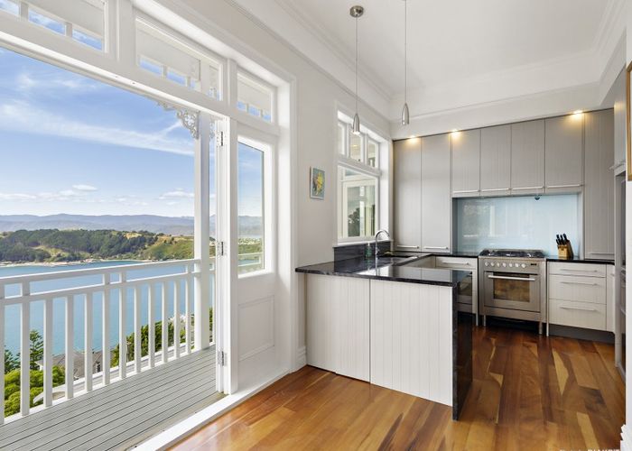  at 10 Lookout Road, Roseneath, Wellington