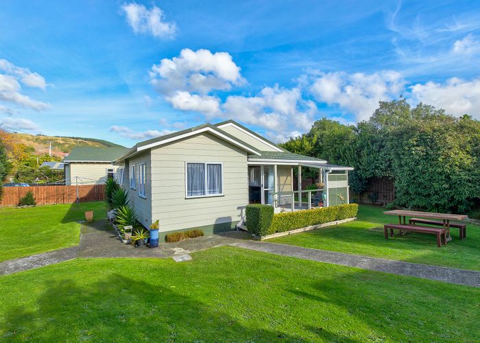  at 24 Princess Street, Ranui, Porirua