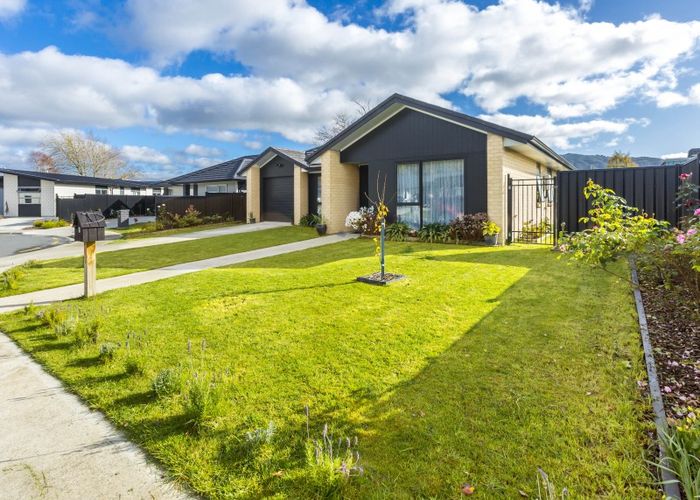  at 10 Passchendaele Grove, Trentham, Upper Hutt