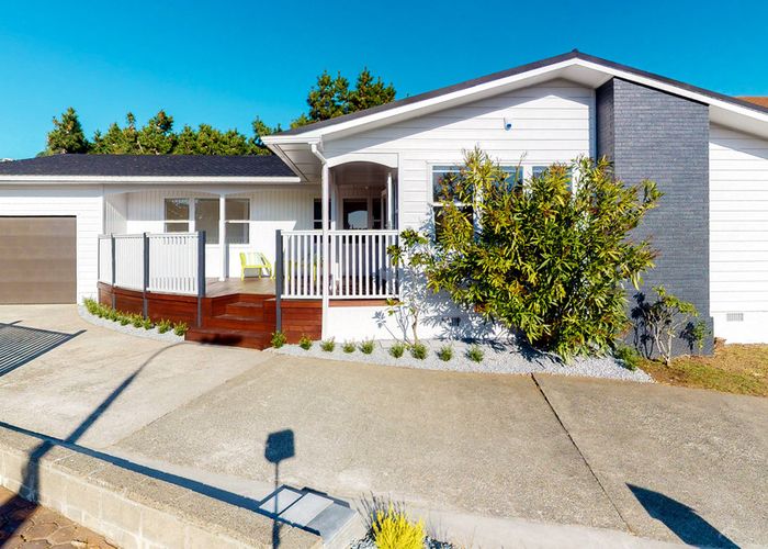  at 34 Westview Grove, Miramar, Wellington