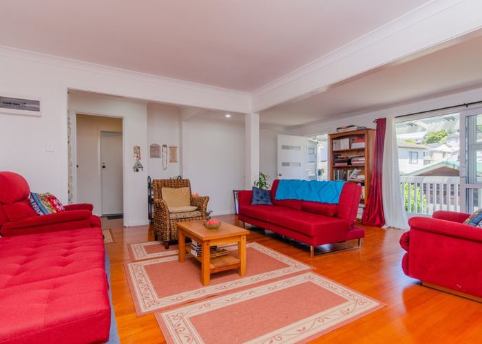  at 2/25 Quona Avenue, Waikowhai, Auckland