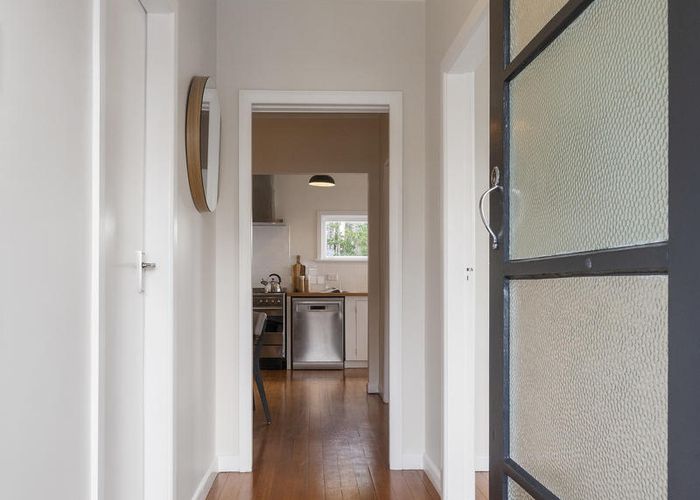  at 1/38 Eastglen Road, Glen Eden, Auckland