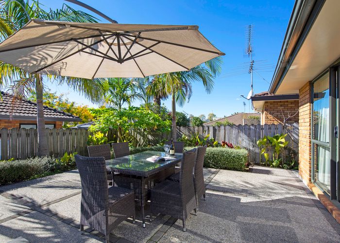  at 3/6 Marbeth Court, Botany Downs, Auckland