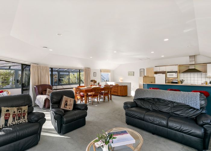  at 2/89 Washington Avenue, Brooklyn, Wellington