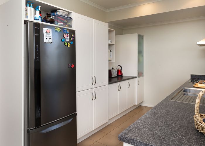  at 10 Cedarwood Street, Woodridge, Wellington