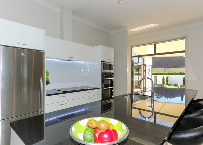  at 7 Oakwood Drive, Highlands Park, New Plymouth