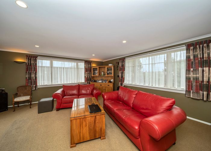  at 386 South Road, Omata, New Plymouth