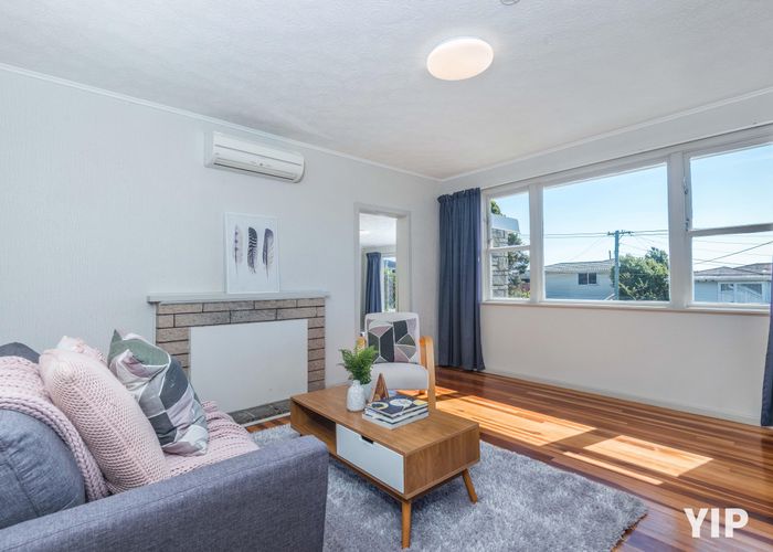  at 11 Link Road, Newlands, Wellington