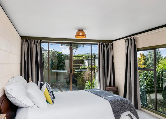  at 5 Cassis Place, Crofton Downs, Wellington