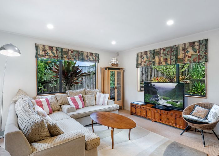  at 36 Calypso Way, Unsworth Heights, Auckland