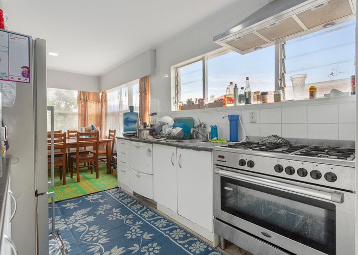  at 27 Eddowes Street, Manurewa, Auckland