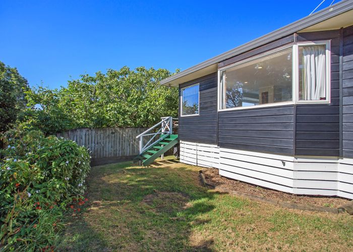  at 8 Boyd Avenue, Royal Oak, Auckland