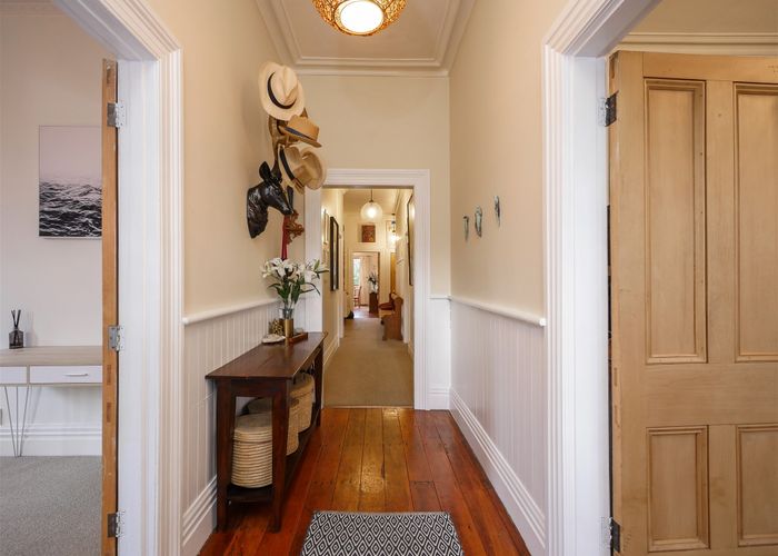  at 24 Albert Street, Saint Clair, Dunedin