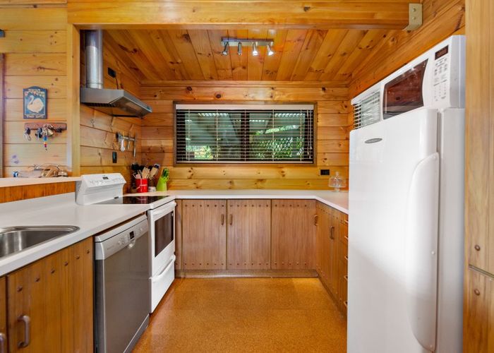  at 4 Boojum Dell, Kinloch, Taupō