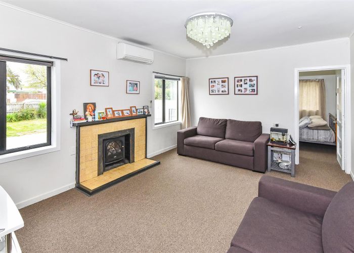  at 325 Massey Road, Mangere East, Auckland