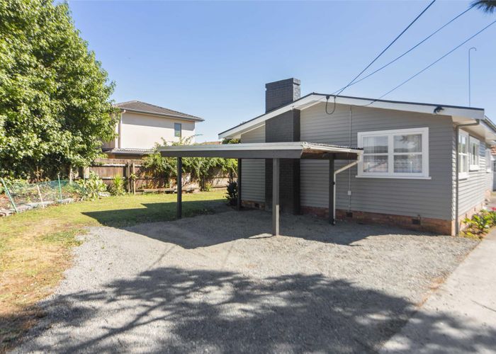  at 43 Garelja Road, Henderson, Auckland