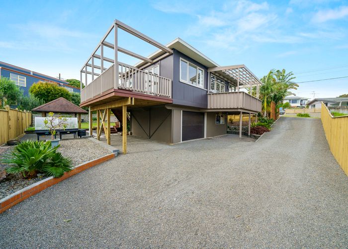  at 1 Kawau Grove, Waikanae Beach, Waikanae