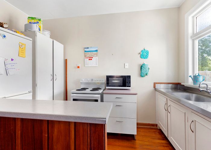  at 4 Garnett Avenue, Spreydon, Christchurch