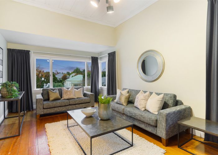  at 7 Leslie Avenue, Sandringham, Auckland