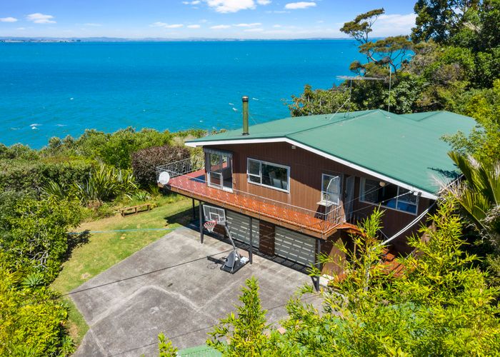  at 793 South Titirangi Road, Titirangi, Auckland