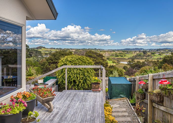  at 32 Blue Heron Rise, Stanmore Bay, Whangaparaoa