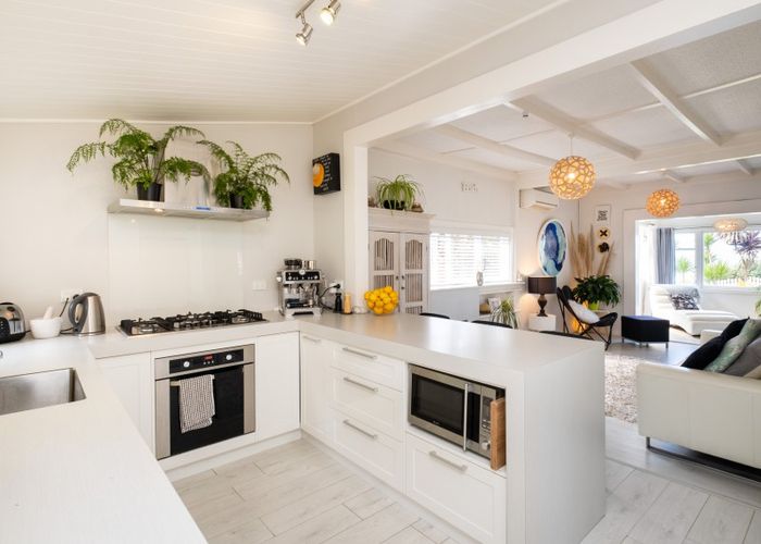  at 102 Beach Road, Haumoana