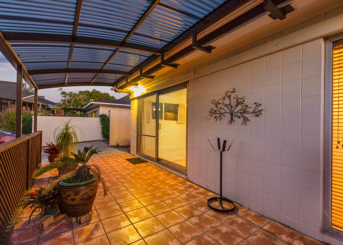  at 15B CLARESHOLM Place, Mangere Bridge, Auckland