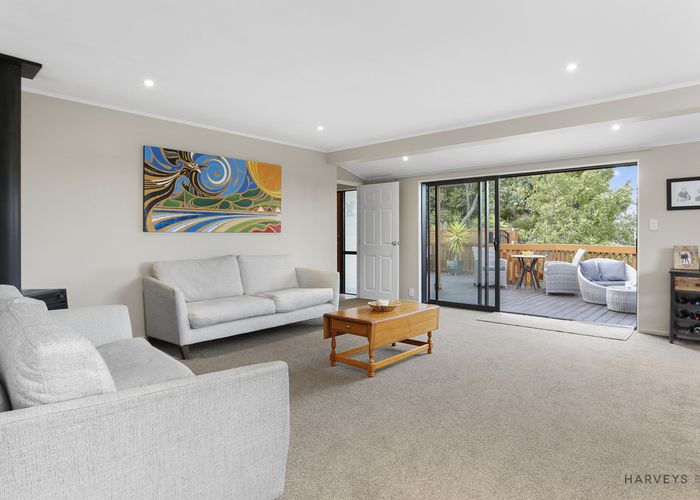  at 19 Longfellow Parade, Glen Eden, Auckland