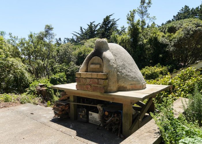  at 25 Lomond Street, Newlands, Wellington