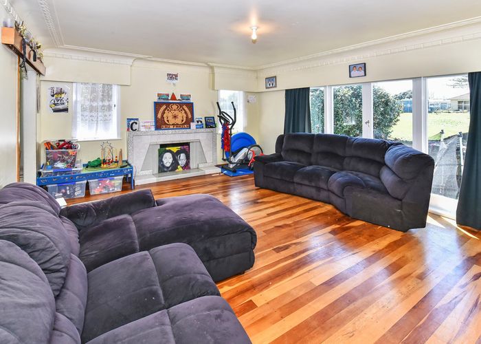  at 1/24 Swaffield Road, Papatoetoe, Auckland
