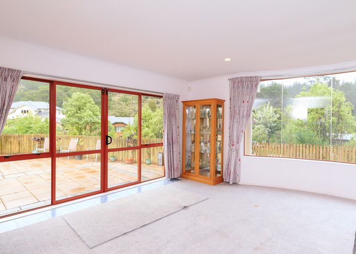  at 5 Sylvan Way, Silverstream, Upper Hutt
