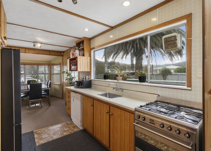  at 10 Halifax Street, Wainuiomata, Lower Hutt