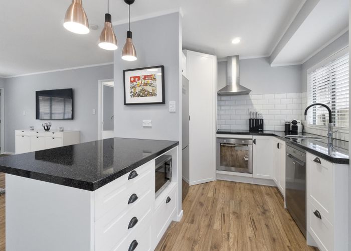  at 14/43 Fruitvale Road, New Lynn, Auckland