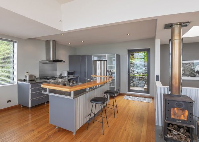  at 160 The Esplanade, Island Bay, Wellington