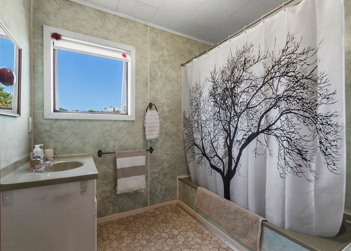  at 11 Manuka Road, Waiheke Island , Waiheke Island