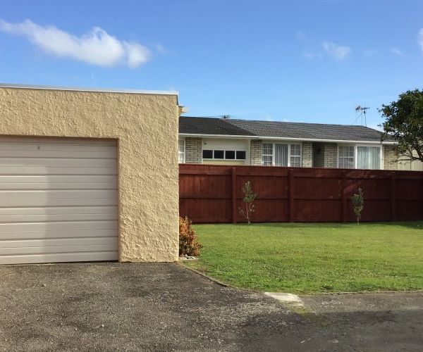  at 8 Lincoln Place, Levin, Levin