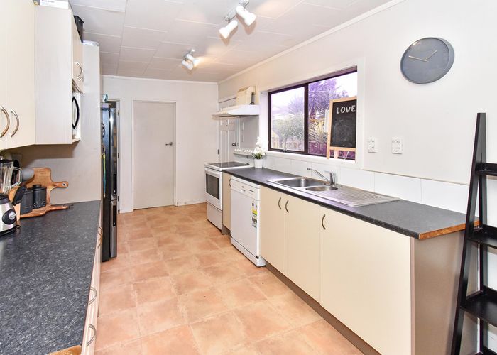  at 5 Destino Court, Conifer Grove, Takanini