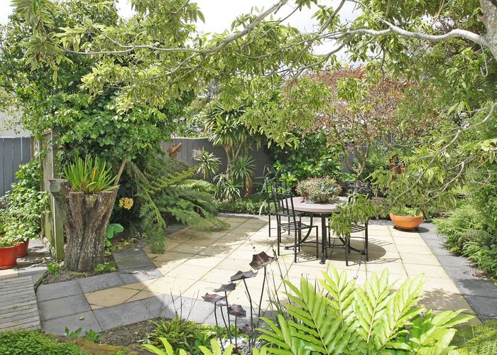  at 4 Somerset Avenue, Newtown, Wellington