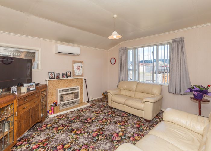  at 143 Bartholomew Road, Levin, Levin