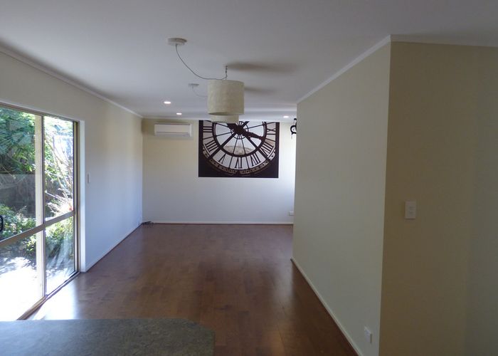  at 2/6 Knott Road, Stanmore Bay, Whangaparaoa