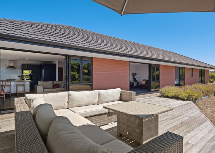  at 8 Edgewater Place, Blenheim