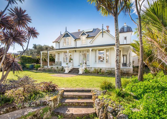  at 12 Jubilee Avenue, Devonport, Auckland