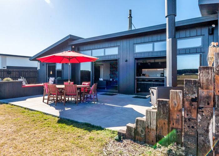  at 18 Story Street, Foxton Beach, Foxton