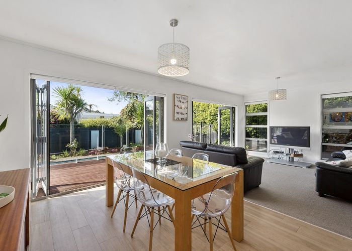  at 30 Beverley Crescent, Hillcrest, Hamilton